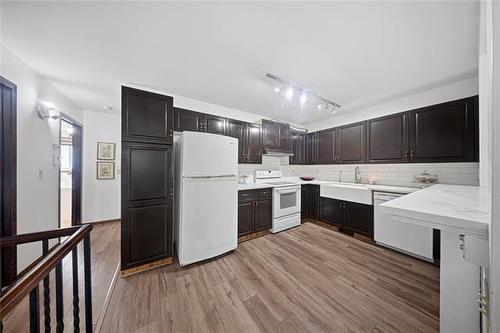 11 Arbor Grv, Winnipeg, MB 
