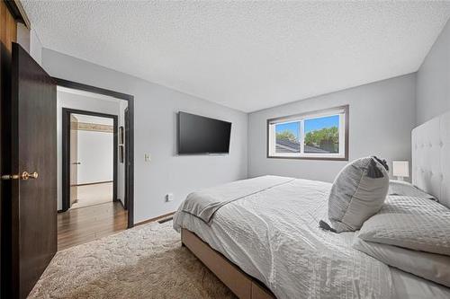 11 Arbor Grv, Winnipeg, MB 