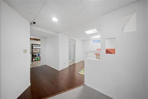 11 Arbor Grv, Winnipeg, MB 