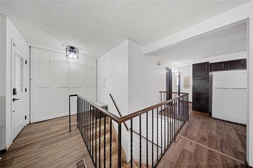 11 Arbor Grv, Winnipeg, MB 
