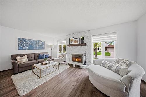 11 Arbor Grv, Winnipeg, MB 