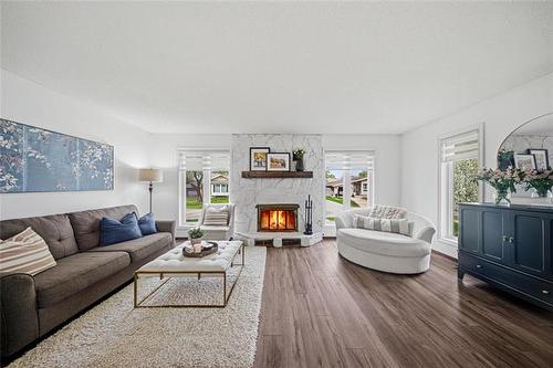 11 Arbor Grv, Winnipeg, MB 