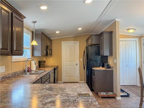 14 Ivory Crt, Woodstock, NB 