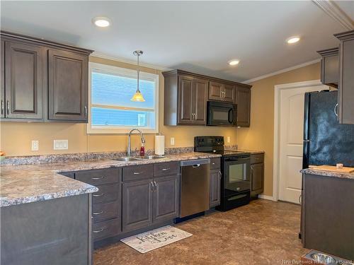 14 Ivory Crt, Woodstock, NB 