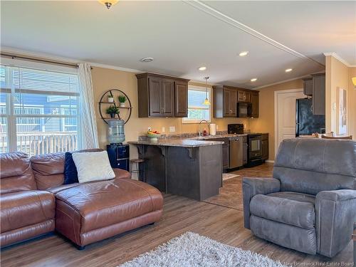 14 Ivory Crt, Woodstock, NB 