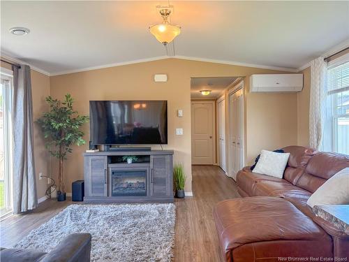 14 Ivory Crt, Woodstock, NB 