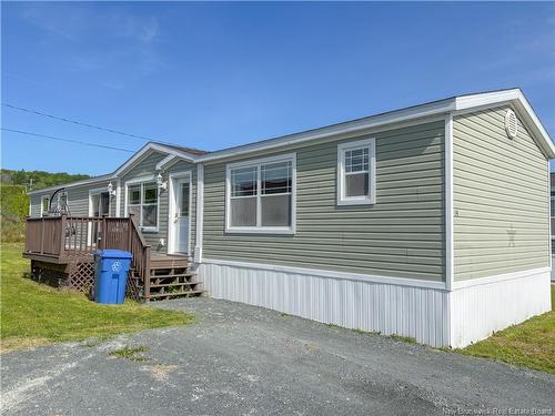 14 Ivory Crt, Woodstock, NB 