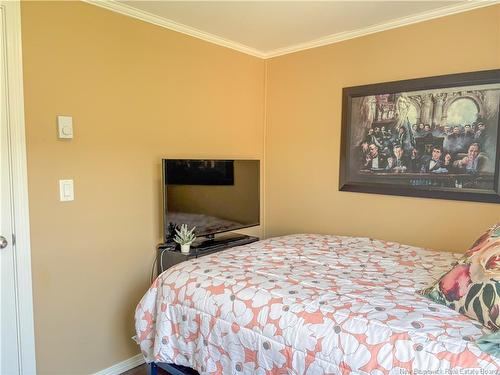 14 Ivory Crt, Woodstock, NB 