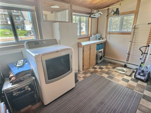 Salle de lavage - 123  - 123A Rue Monseigneur-Latulipe E., Rouyn-Noranda, QC - Indoor Photo Showing Laundry Room