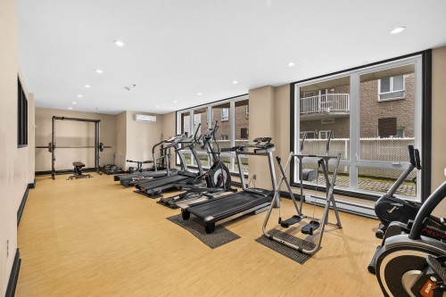 Salle d'exercice - 305-6280 Rue Jarry E., Montréal (Saint-Léonard), QC - Indoor Photo Showing Gym Room