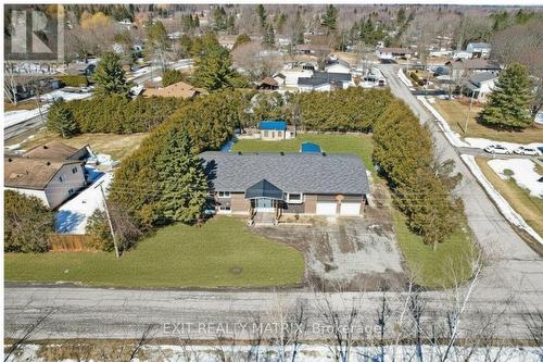 Large and private lot. Note: AI enhanced image. - 2750 Eldo Street, Ottawa, ON - Outdoor With View