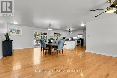 2750 Eldo Street, Ottawa, ON - Indoor Photo Showing Dining Room