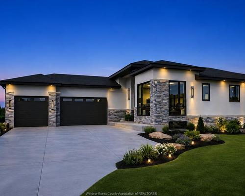 2 PEBBLE BEACH Court  Leamington, ON N8H 0G1