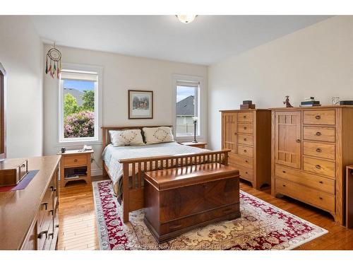 26 Marshwoods Boulevard, Kingsville, ON 