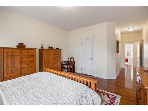 26 Marshwoods Boulevard, Kingsville, ON 