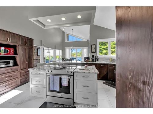 10691 Lakeview Drive, Chatham-Kent, ON 