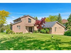 10691 Lakeview Drive Chatham-Kent, ON N7M 5J3