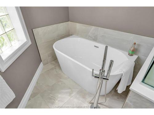 10691 Lakeview Drive, Chatham-Kent, ON 