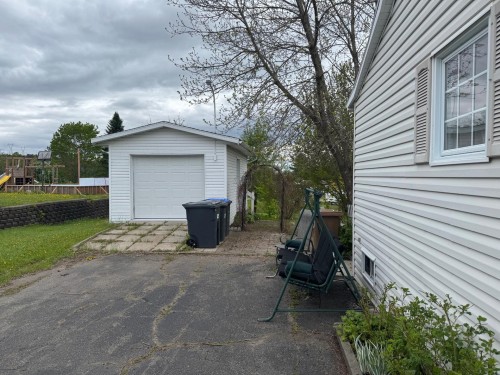 Garage - 910 Rue Lévesque, Saint-Pascal, QC 