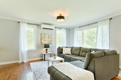 Salon - 117 Rue Paul, Compton, QC - Indoor Photo Showing Living Room