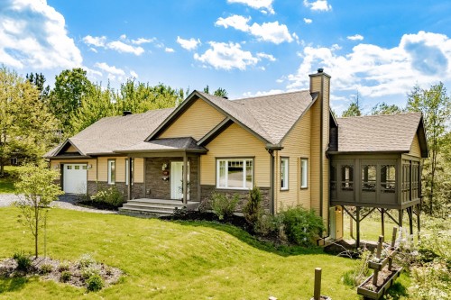 Vue d'ensemble - 117 Rue Paul, Compton, QC - Outdoor With Facade