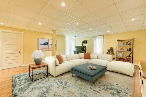 Salle familiale - 117 Rue Paul, Compton, QC - Indoor Photo Showing Living Room