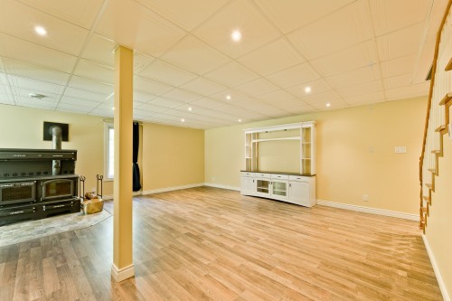 Salle familiale - 117 Rue Paul, Compton, QC - Indoor