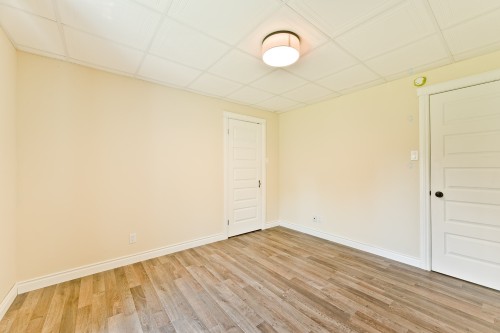 Chambre à coucher - 117 Rue Paul, Compton, QC - Indoor Photo Showing Other Room