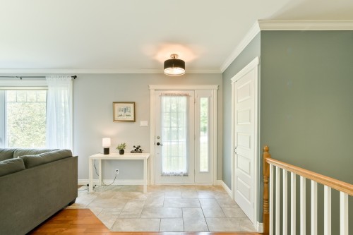 Hall d'entrée/Vestibule - 117 Rue Paul, Compton, QC - Indoor Photo Showing Other Room