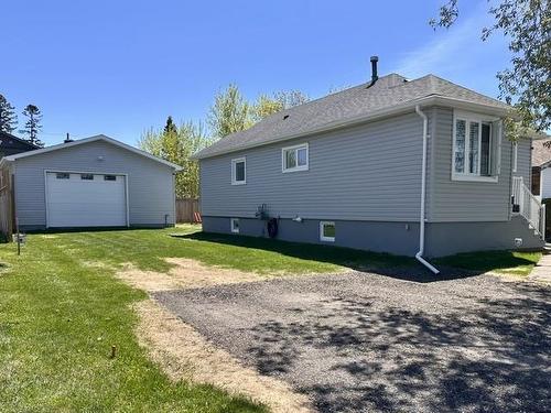 45 Kenogami Avenue N  Thunder Bay, ON P7A 6C8