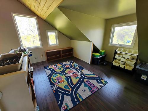 285 Sundwall Rd, Stratton, ON - Indoor