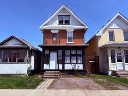 310 Brodie Street N Thunder Bay, ON P7C 3S7