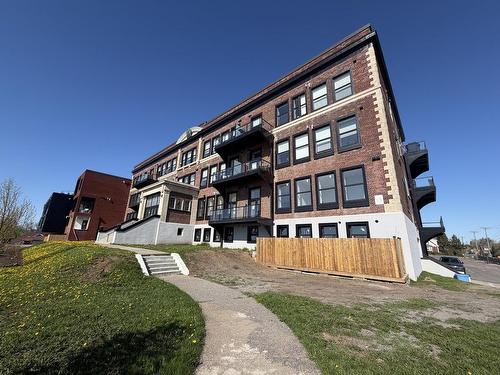 1326 96 HIGH Street N  Thunder Bay, ON P7A 5R3