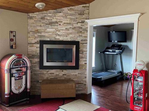 110 Peninsula Road, Marathon, ON 