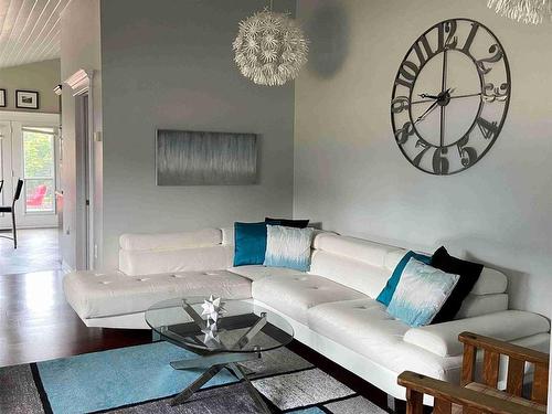 110 Peninsula Road, Marathon, ON 