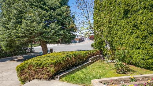627 Hardie Road, Kelowna, BC - Outdoor