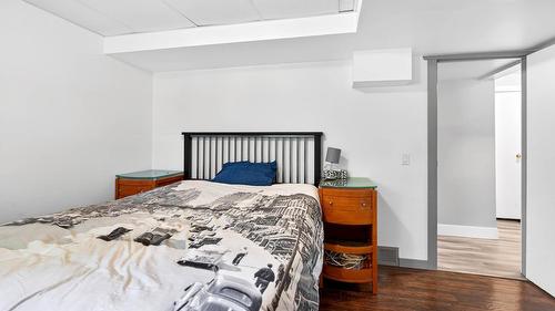 1399 Lamar Drive, Kamloops, BC - Indoor Photo Showing Bedroom