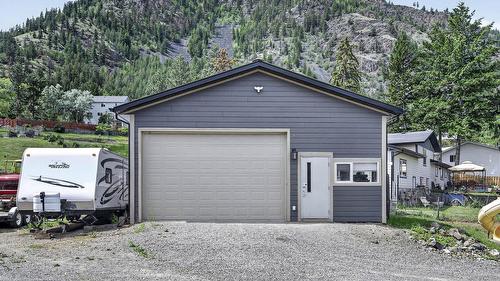 1399 Lamar Drive, Kamloops, BC - Outdoor With Exterior