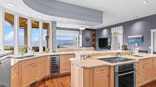 1145 Mckenzie Road, Kelowna, BC 