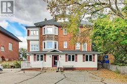 123 COLLIER STREET Barrie, ON L4M 1H5