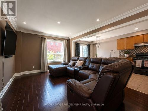 65 Tanglemere Crescent, Brampton, ON - Indoor Photo Showing Living Room
