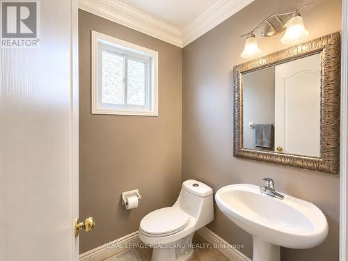 65 Tanglemere Crescent, Brampton, ON - Indoor Photo Showing Bathroom