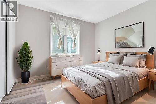 290 Apple Hill Crescent, Kitchener, ON - Indoor Photo Showing Bedroom