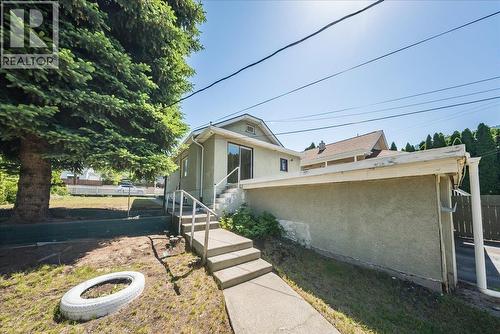 1338 Third Avenue, Trail, BC - Outdoor