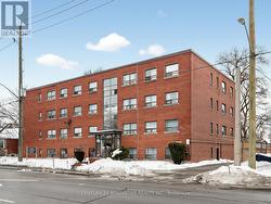 201 - 1243 BROADVIEW AVENUE Toronto, ON M4K 2T3