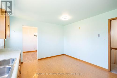 901 Laflin Street, Cornwall, ON - Indoor Photo Showing Kitchen With Double Sink