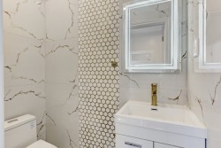 Powder room - 