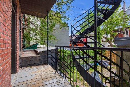 Balcony - 8432 Rue St-Denis, Montréal (Villeray/Saint-Michel/Parc-Extension), QC - Outdoor With Exterior