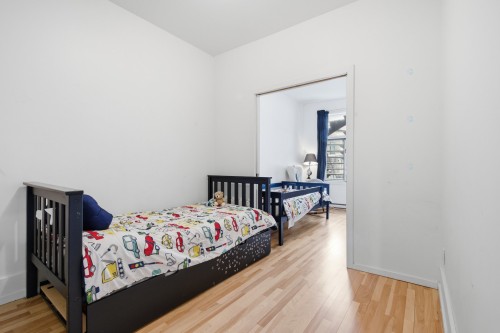 Bedroom - 8432 Rue St-Denis, Montréal (Villeray/Saint-Michel/Parc-Extension), QC - Indoor Photo Showing Bedroom