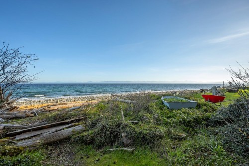 1551 Kye Bay Rd, Comox, BC 